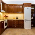 Вилла Solaris Methea- Luxury By The Castle