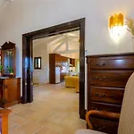 Вилла Solaris Methea- Luxury By The Castle Кассиопи
