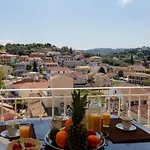 Вилла Solaris Methea- Luxury By The Castle