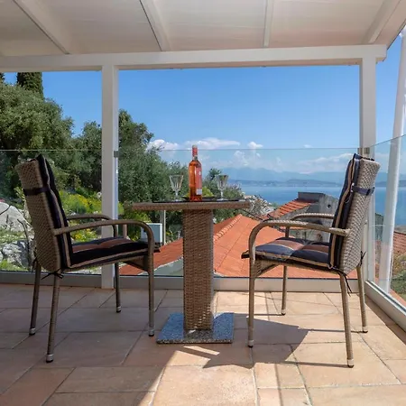 Solaris Methea- Luxury By The Castle * Kassiopi