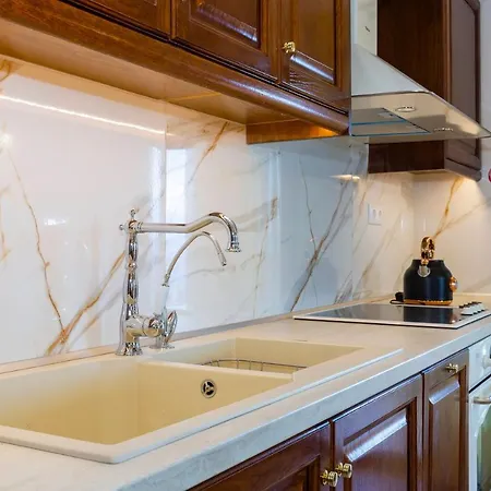 Solaris Methea- Luxury By The Castle