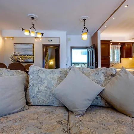 Solaris Methea- Luxury By The Castle