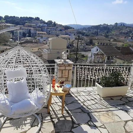 Villa Solaris Methea- Luxury By The Castle *