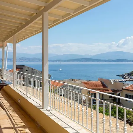 Solaris Methea- Luxury By The Castle Villa *