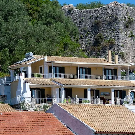 Solaris Methea- Luxury By The Castle