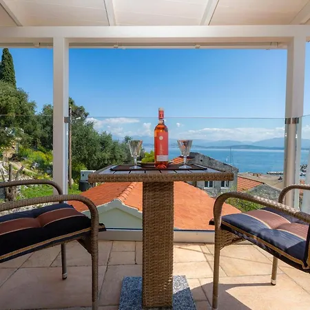 Solaris Methea- Luxury By The Castle Villa Kassiopi