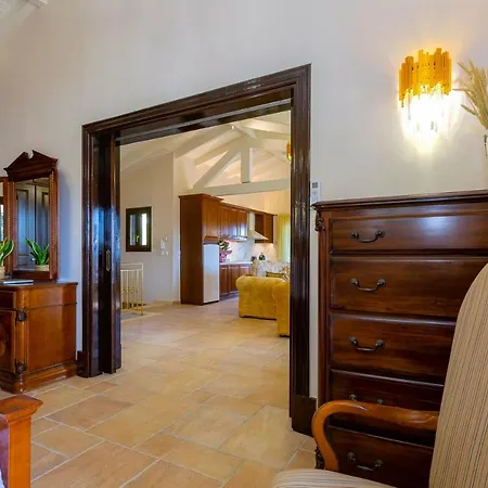 Villa Solaris Methea- Luxury By The Castle Kassiopi