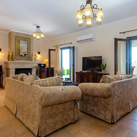 Solaris Methea- Luxury By The Castle Kassiopi