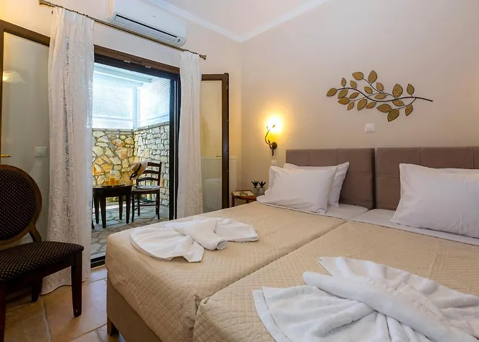Solaris Methea- Luxury By The Castle *
