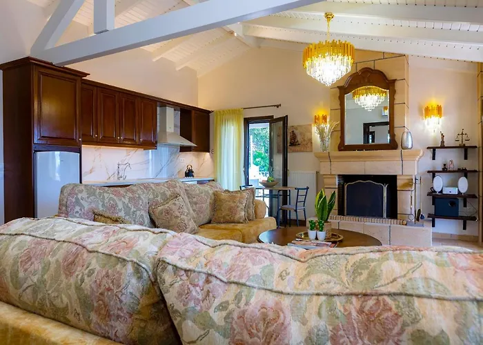 Solaris Methea- Luxury By The Castle Villa