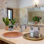 Solaris Methea- Luxury By The Castle Villa