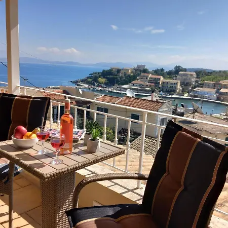 Villa Solaris Methea- Luxury By The Castle