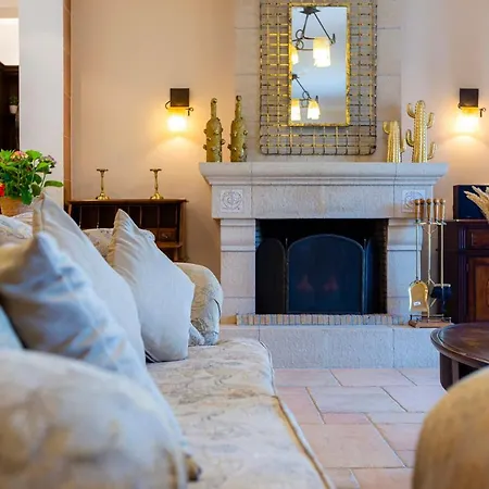 Solaris Methea- Luxury By The Castle Villa